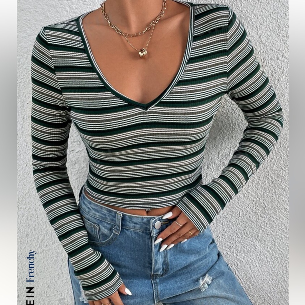 Shein green stripped print v neck cropped long sleeve